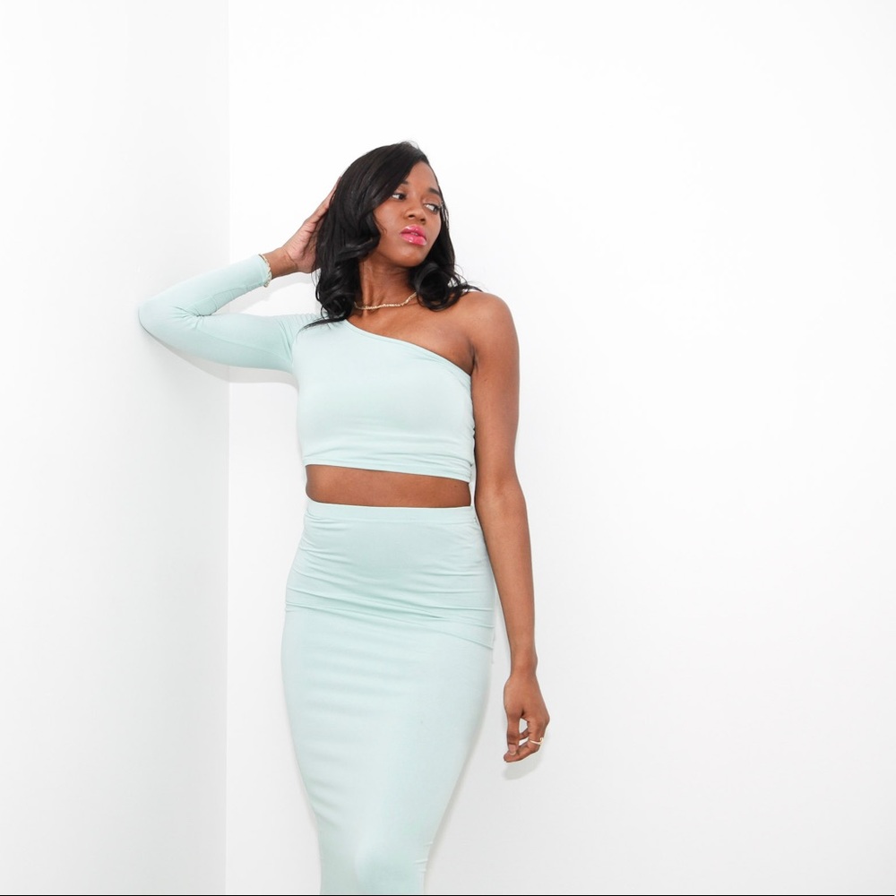 Light Green Women’s Skirtset - Picture 7 of 12